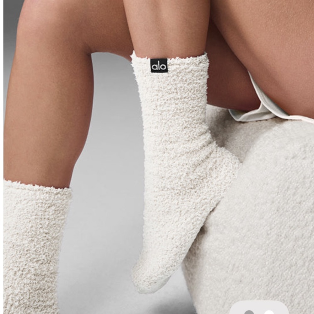 NWT Alo Yoga BUNDLE 6x Plush Lush Socks - Ivory White Cream 6 Pairs NEW